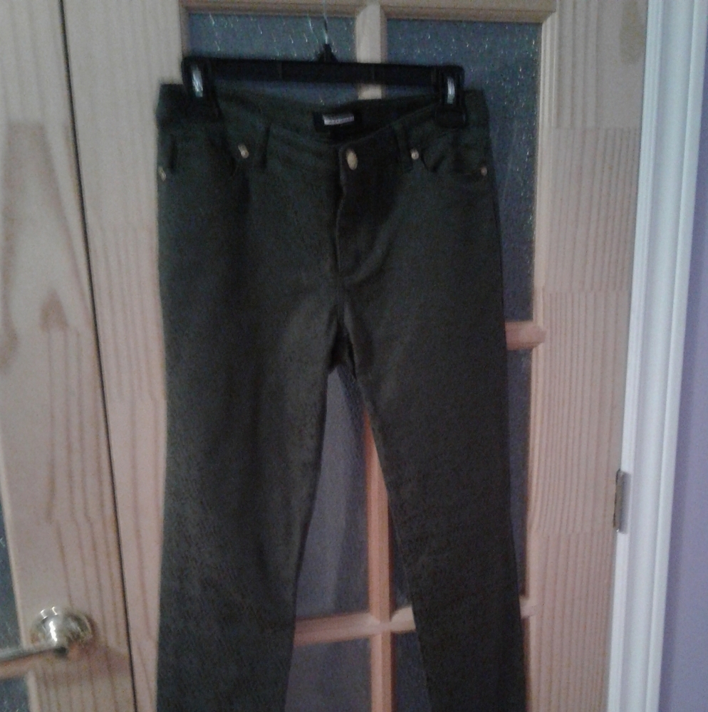 ARMY GREEN JEANS